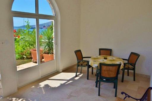 Apartment Knez Трогир Екстериор снимка